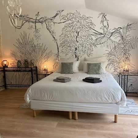 La Chaumeauniere Bed and Breakfast Aigrefeuille-dʼAunis Esterno foto