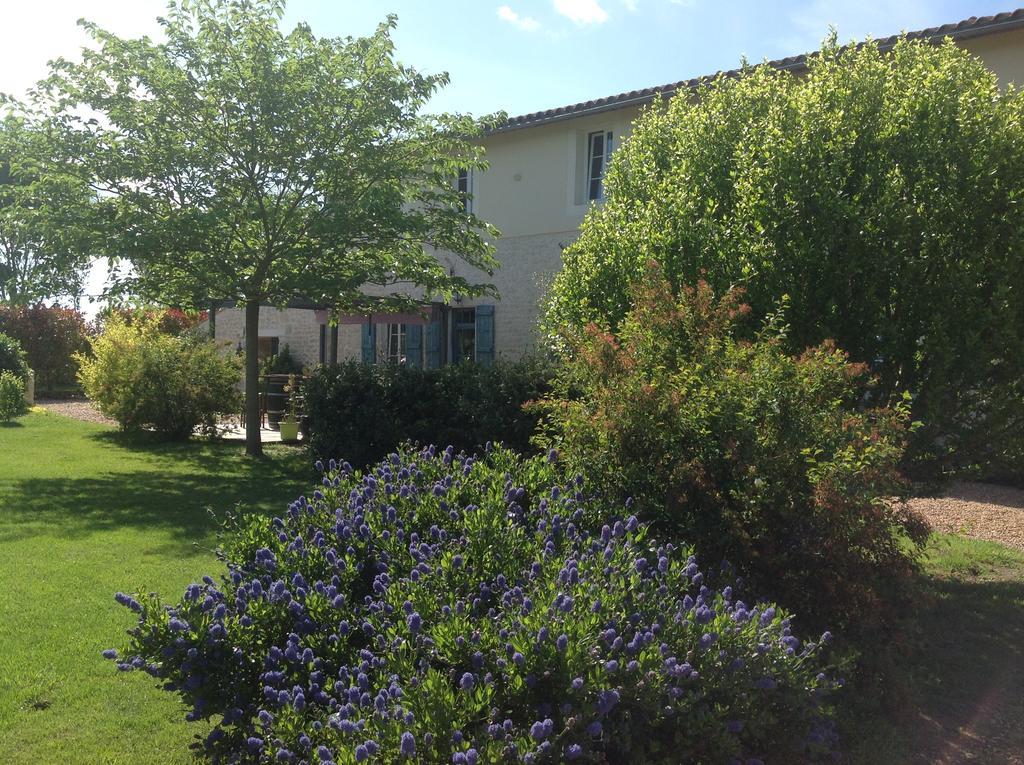 La Chaumeauniere Bed and Breakfast Aigrefeuille-dʼAunis Esterno foto